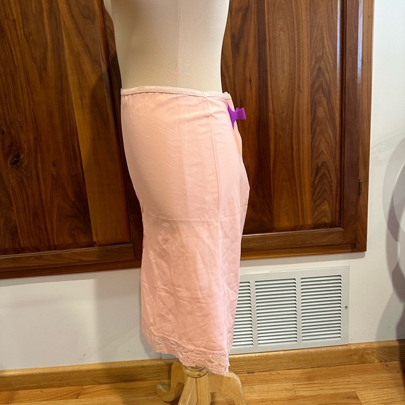 Vintage Butterfly Embroidered Peach Slip - Picture 6 of 14